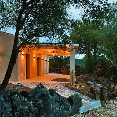 La Casa Del Mirto Affittacamere Arzachena
